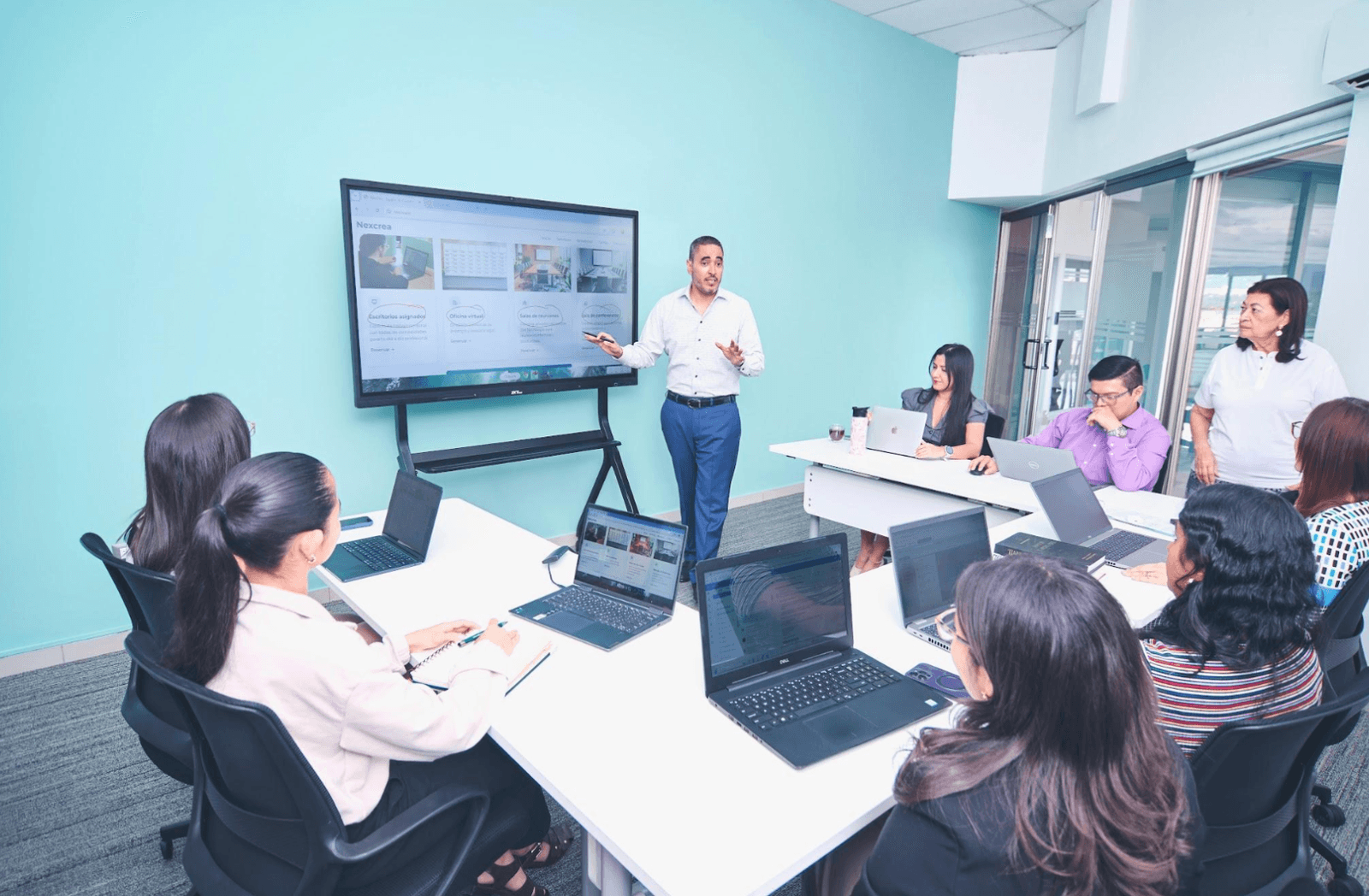 Beyond Static Images: The Power of Interactive Storytelling